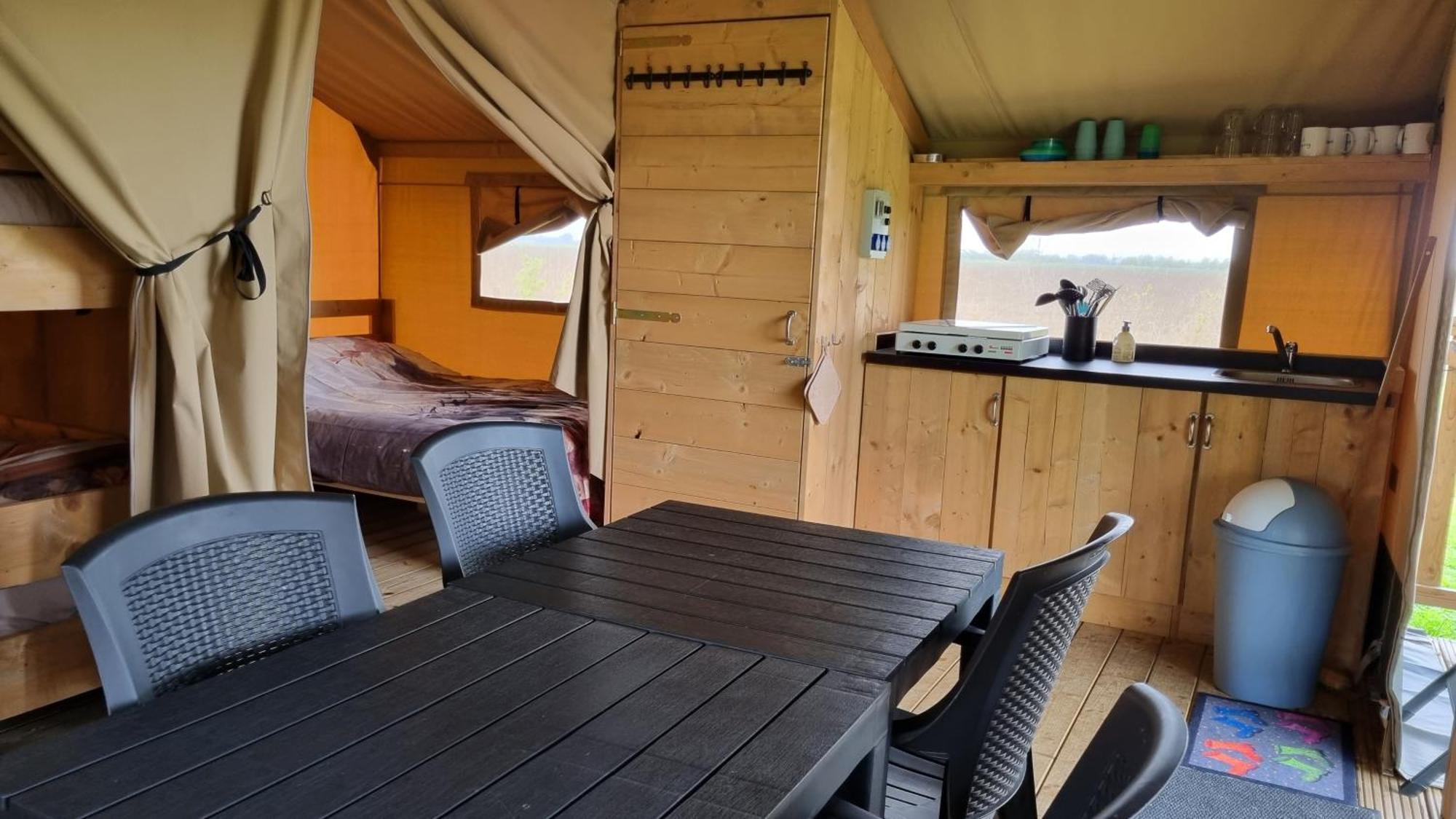 Boerderijcamping De Hinde Dronten Room photo